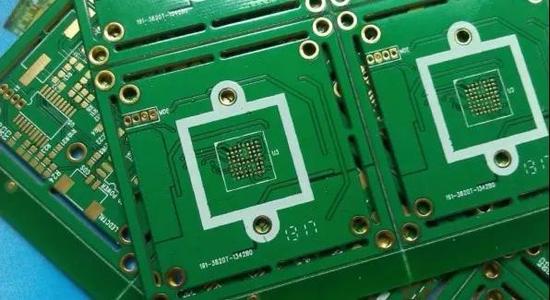 PCB板导线阻抗干扰的形成原理